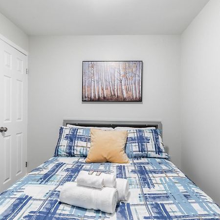 1Br Basement Condo - James Street Hamilton Buitenkant foto