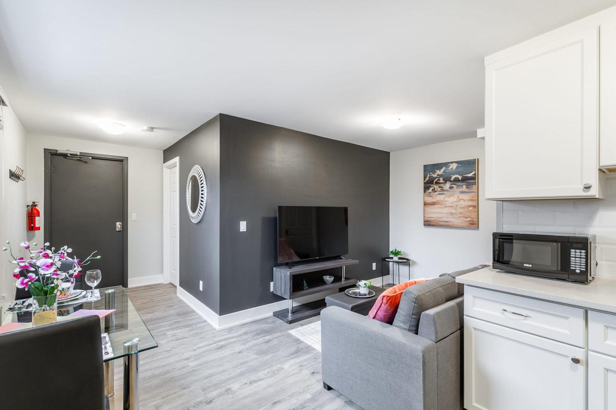 1Br Basement Condo - James Street Hamilton Buitenkant foto