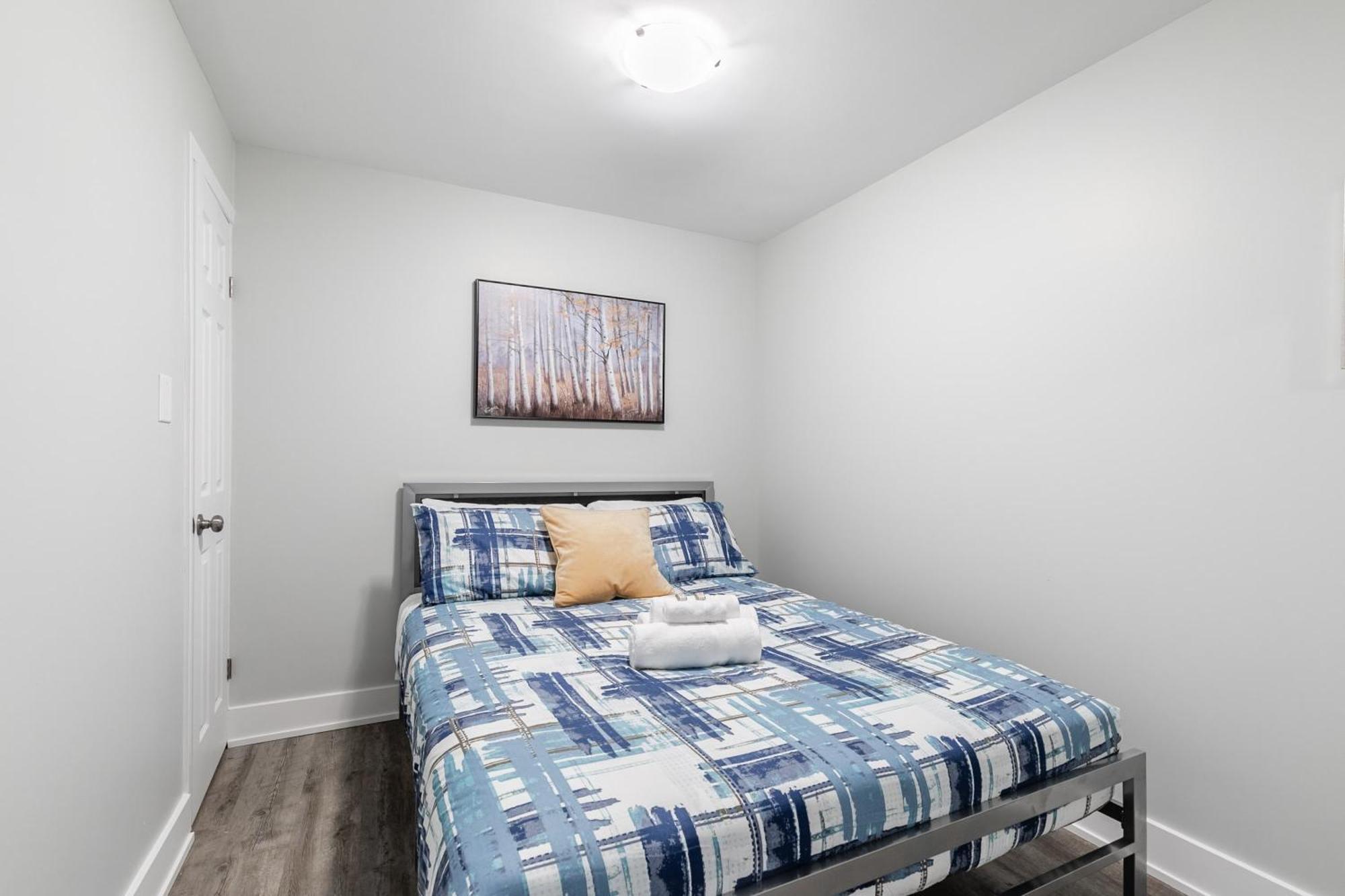 1Br Basement Condo - James Street Hamilton Buitenkant foto
