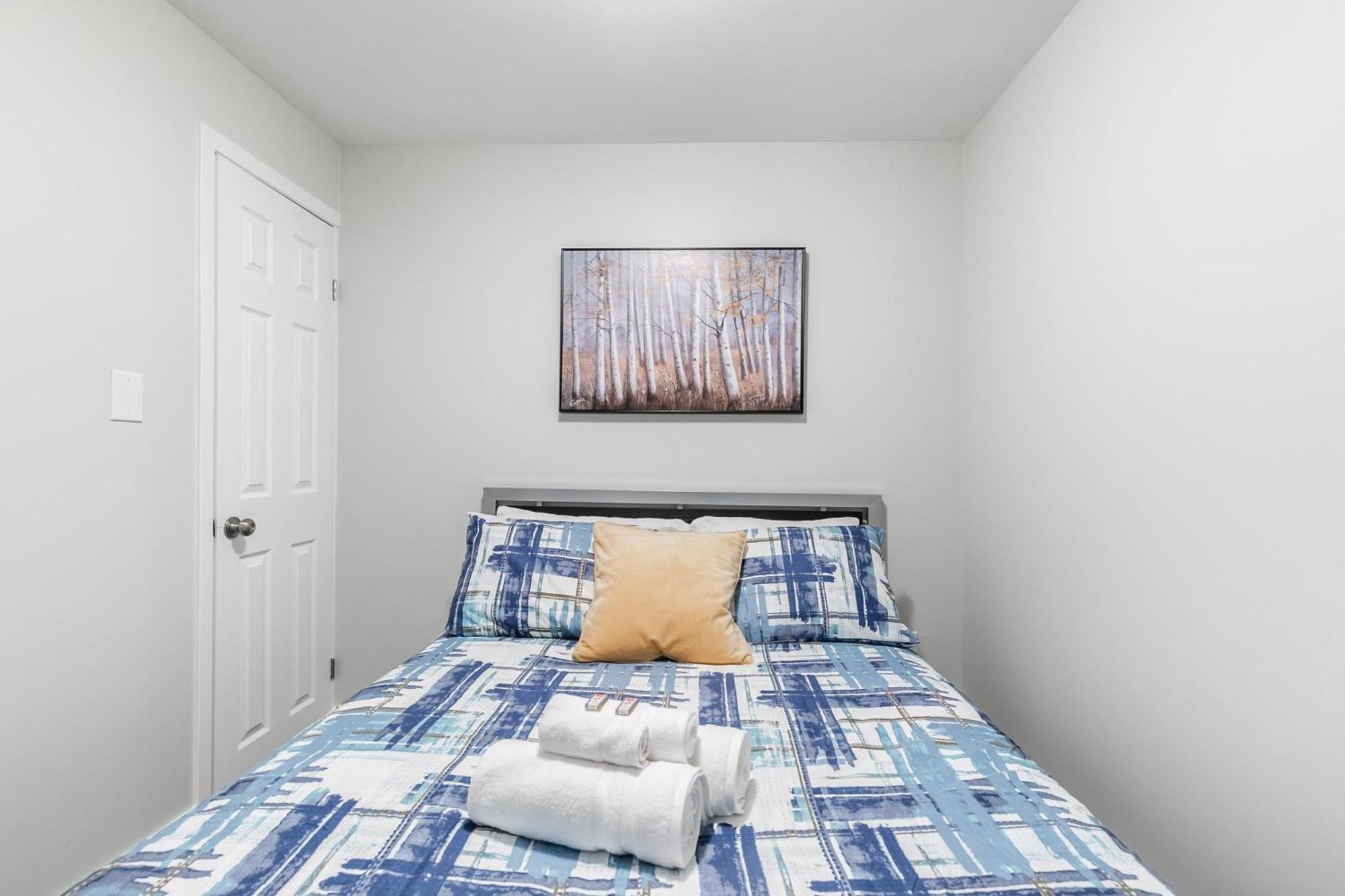 1Br Basement Condo - James Street Hamilton Buitenkant foto